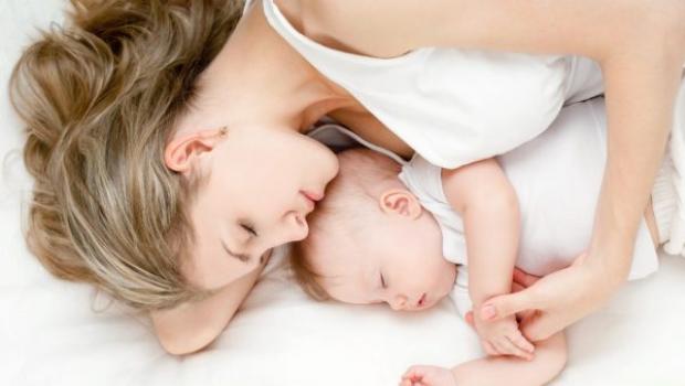 Ko darīt, ja jūsu mazulis bieži pamostas naktī