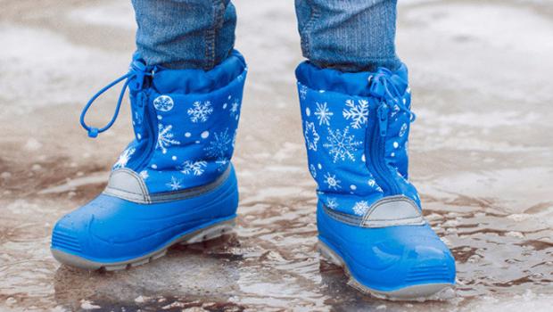 Правила и критерии выбора зимней детской обуви: как не потратить деньги зря