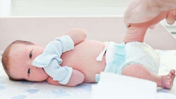 كم من الوقت يستغرق شفاء السرة عند الأطفال حديثي الولادة؟