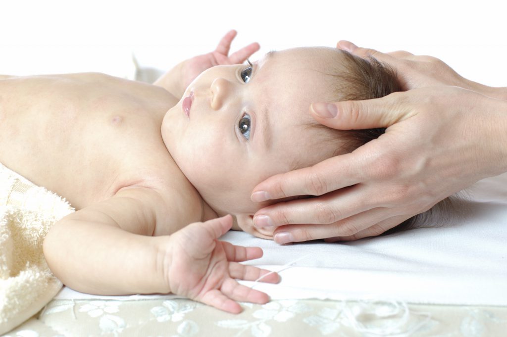 az újszülött fiziológiás izom hipertóniában szenved